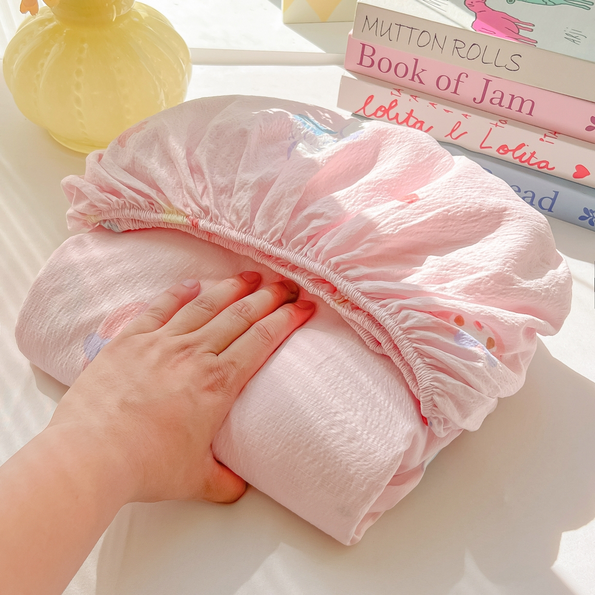 91家纺网 家纺一手货源 找家纺 韩巢家纺 2025新款卡通双层纱床笠单品床笠床笠单件热销款防滑床单床套枕套三件套 萌物家族