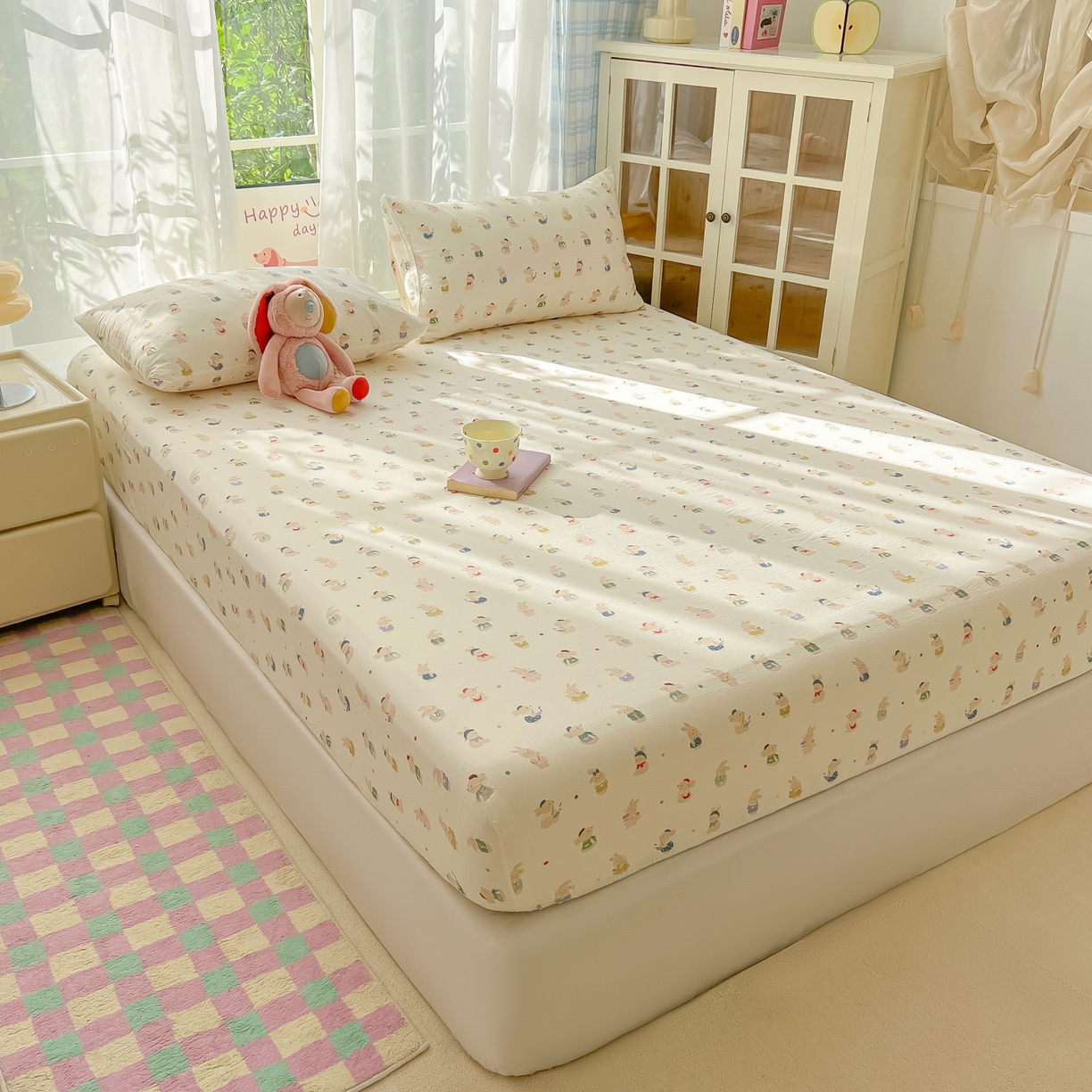 91家纺网 家纺一手货源 找家纺 韩巢家纺 2025新款卡通双层纱床笠单品床笠床笠单件热销款防滑床单床套枕套三件套 兔子集合