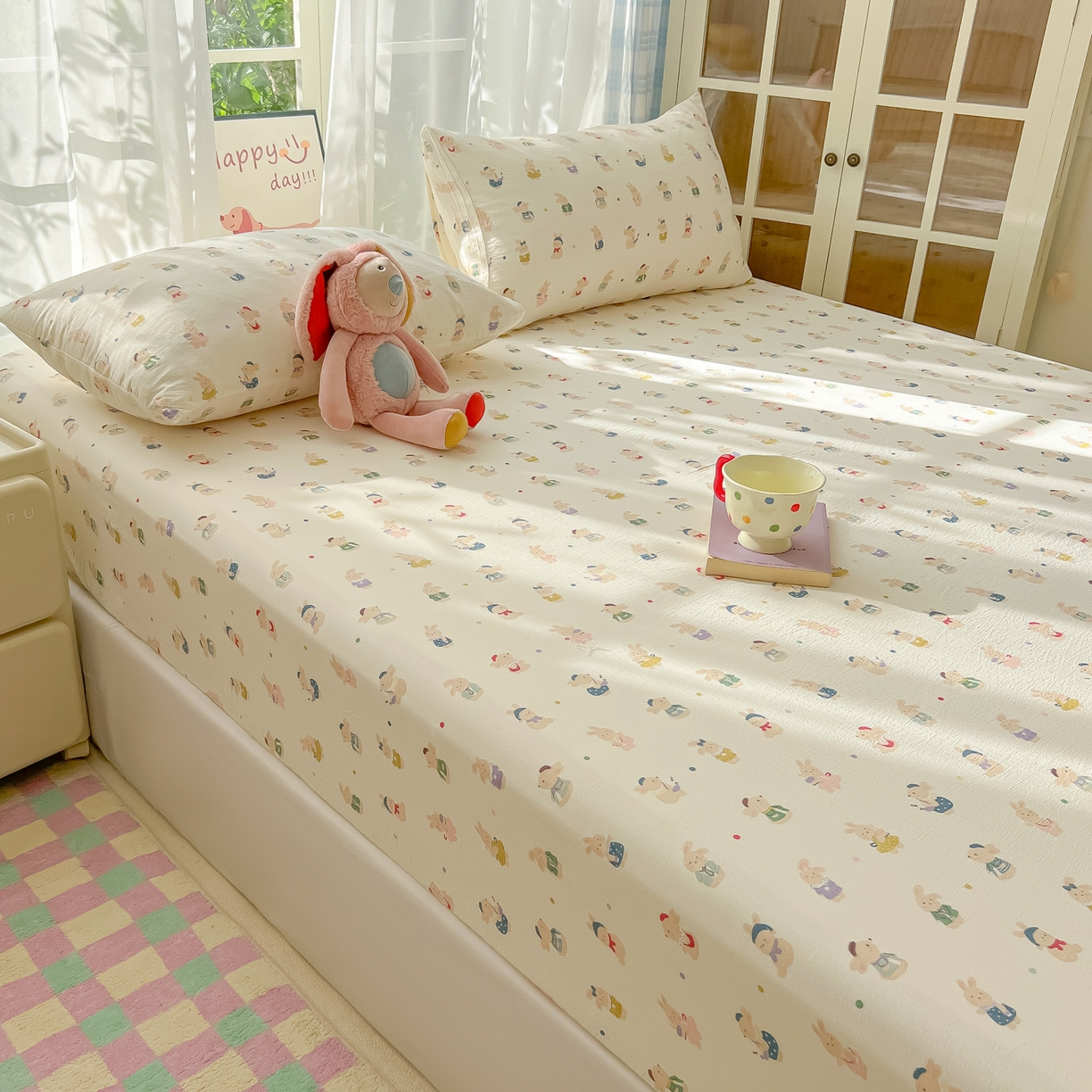 91家纺网 家纺一手货源 找家纺 韩巢家纺 2025新款卡通双层纱床笠单品床笠床笠单件热销款防滑床单床套枕套三件套 兔子集合