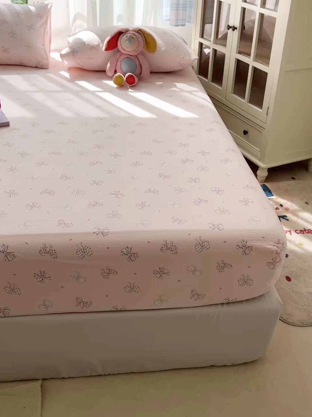 91家纺网 家纺一手货源 找家纺 韩巢家纺 2025新款卡通双层纱床笠单品床笠床笠单件热销款防滑床单床套枕套三件套 心愿