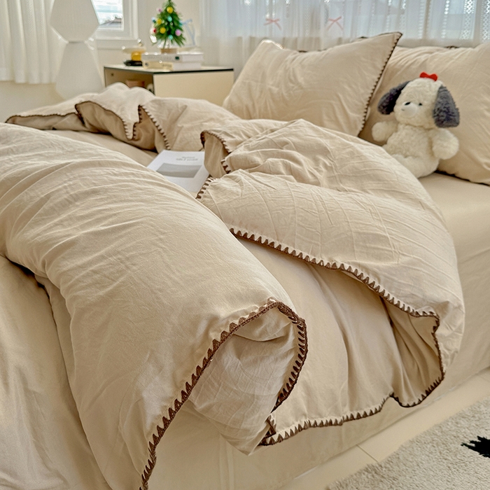 91家纺网 家纺一手货源 找家纺 繁花家居 2025新款高克重云朵棉贝壳边系列四件套 绵绵-茶棕