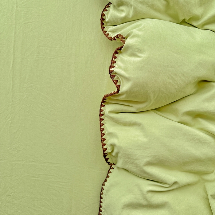 91家纺网 家纺一手货源 找家纺 繁花家居 2025新款高克重云朵棉贝壳边系列四件套 绵绵-豆绿