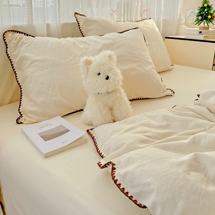 91家纺网 家纺一手货源 找家纺 繁花家居 2025新款高克重云朵棉贝壳边系列四件套 绵绵-奶白