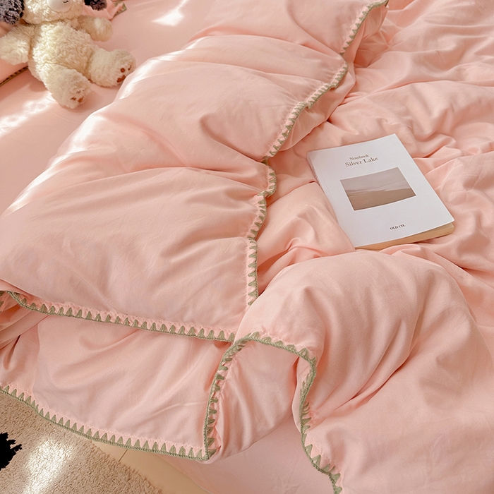 91家纺网 家纺一手货源 找家纺 繁花家居 2025新款高克重云朵棉贝壳边系列四件套 绵绵-柔粉