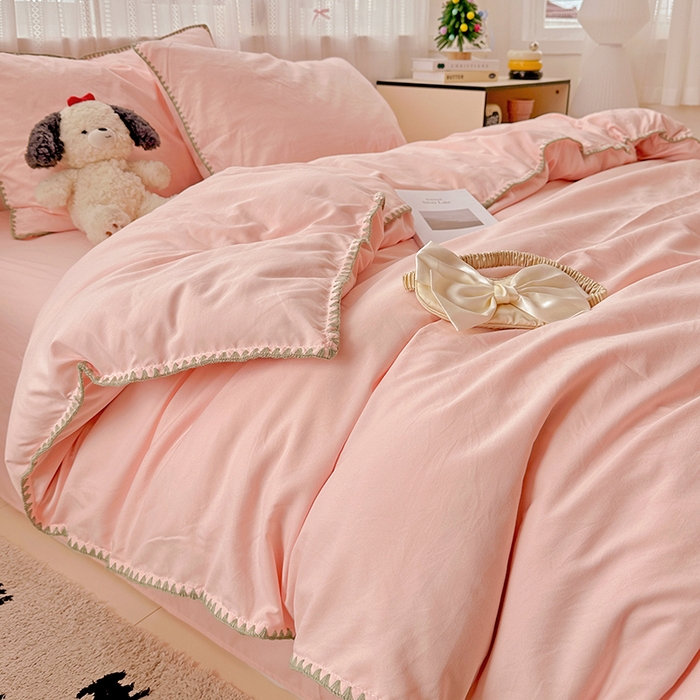 91家纺网 家纺一手货源 找家纺 繁花家居 2025新款高克重云朵棉贝壳边系列四件套 绵绵-柔粉