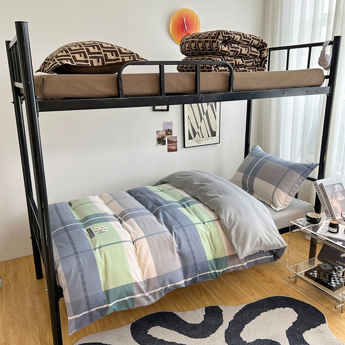 91家纺网 家纺一手货源 找家纺 慕木家纺 2025新款A类高端无印风卡通高克重170克阳光暖绒棉学生套件系列(可供跨境抽空压缩) 协奏曲-绿