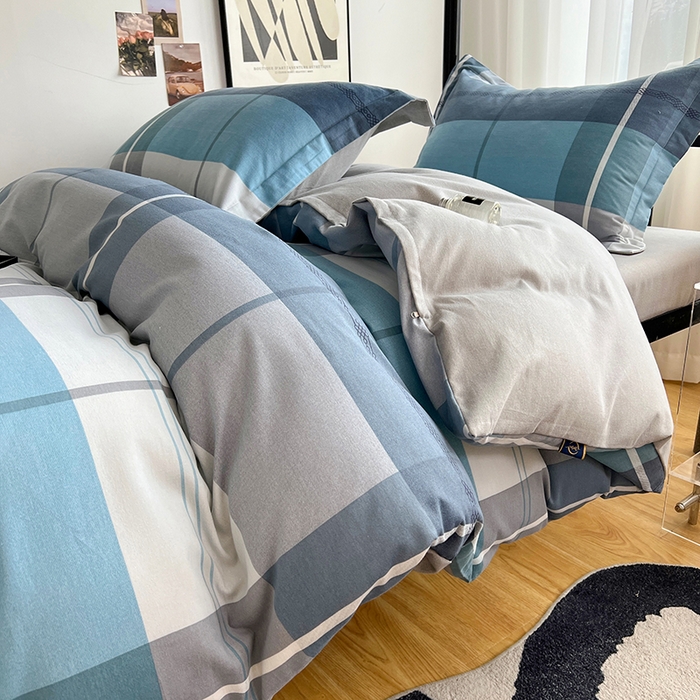 91家纺网 家纺一手货源 找家纺 慕木家纺 2025新款A类高端无印风卡通高克重170克阳光暖绒棉学生套件系列(可供跨境抽空压缩) 协奏曲-蓝