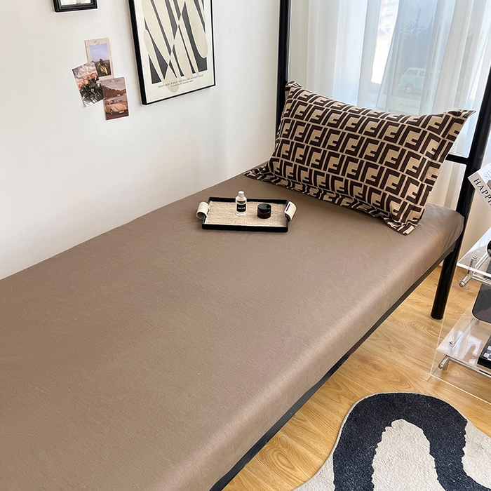 91家纺网 家纺一手货源 找家纺 慕木家纺 2025新款A类高端无印风卡通高克重170克阳光暖绒棉学生套件系列(可供跨境抽空压缩) 芬迪格