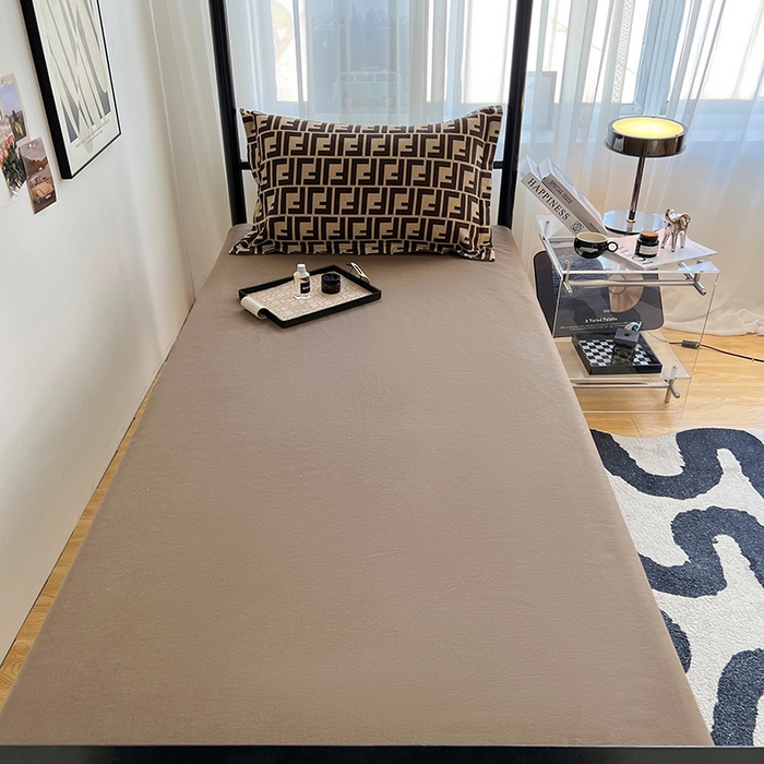 91家纺网 家纺一手货源 找家纺 慕木家纺 2025新款A类高端无印风卡通高克重170克阳光暖绒棉学生套件系列(可供跨境抽空压缩) 芬迪格