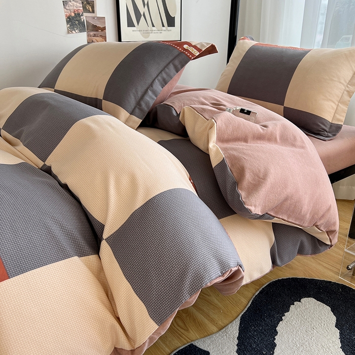 91家纺网 家纺一手货源 找家纺 慕木家纺 2025新款A类高端无印风卡通高克重170克阳光暖绒棉学生套件系列(可供跨境抽空压缩) 爵士氛围