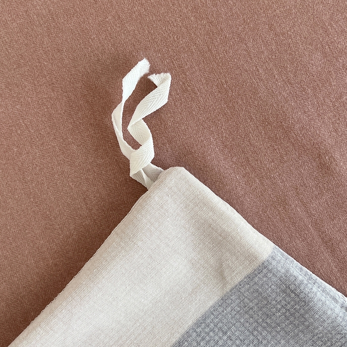 91家纺网 家纺一手货源 找家纺 慕木家纺 2025新款A类高端无印风卡通高克重170克阳光暖绒棉学生套件系列(可供跨境抽空压缩) 爵士氛围