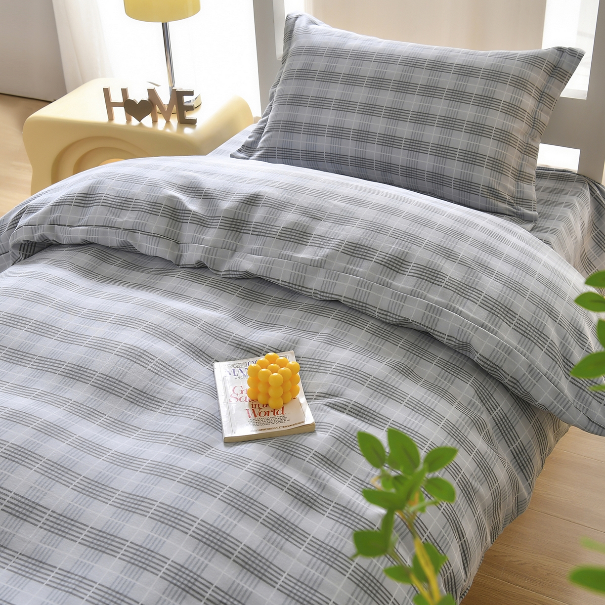 91家纺网 家纺一手货源 找家纺 优尚 2025全棉纯棉磨毛喷气印花学生三件套 雅韵灰格