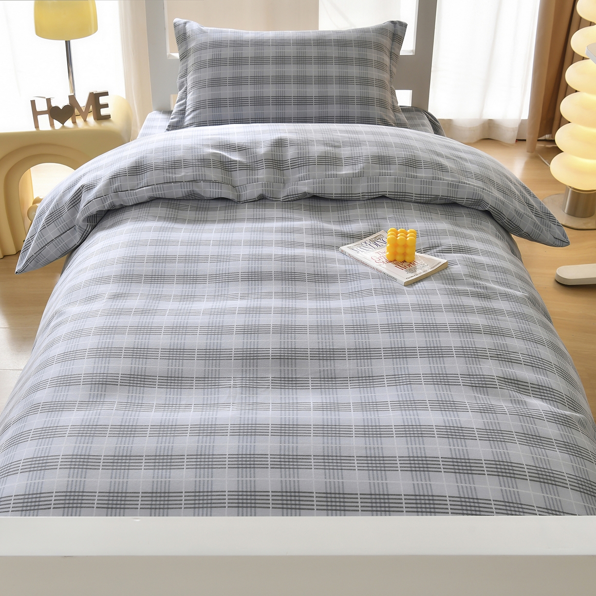 91家纺网 家纺一手货源 找家纺 优尚 2025全棉纯棉磨毛喷气印花学生三件套 雅韵灰格