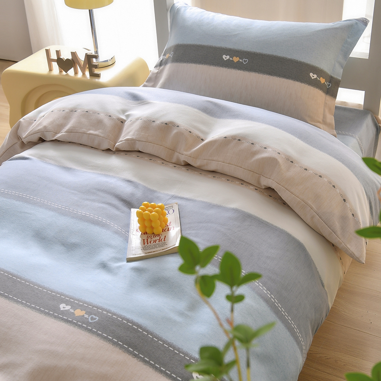 91家纺网 家纺一手货源 找家纺 优尚 2025全棉纯棉磨毛喷气印花学生三件套 罗马格调