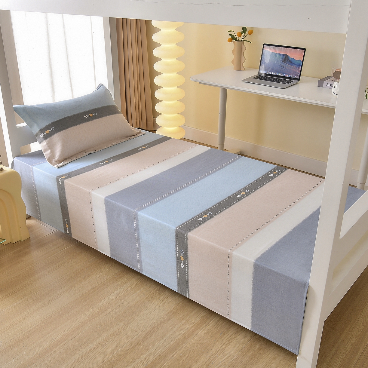 91家纺网 家纺一手货源 找家纺 优尚 2025全棉纯棉磨毛喷气印花学生三件套 罗马格调