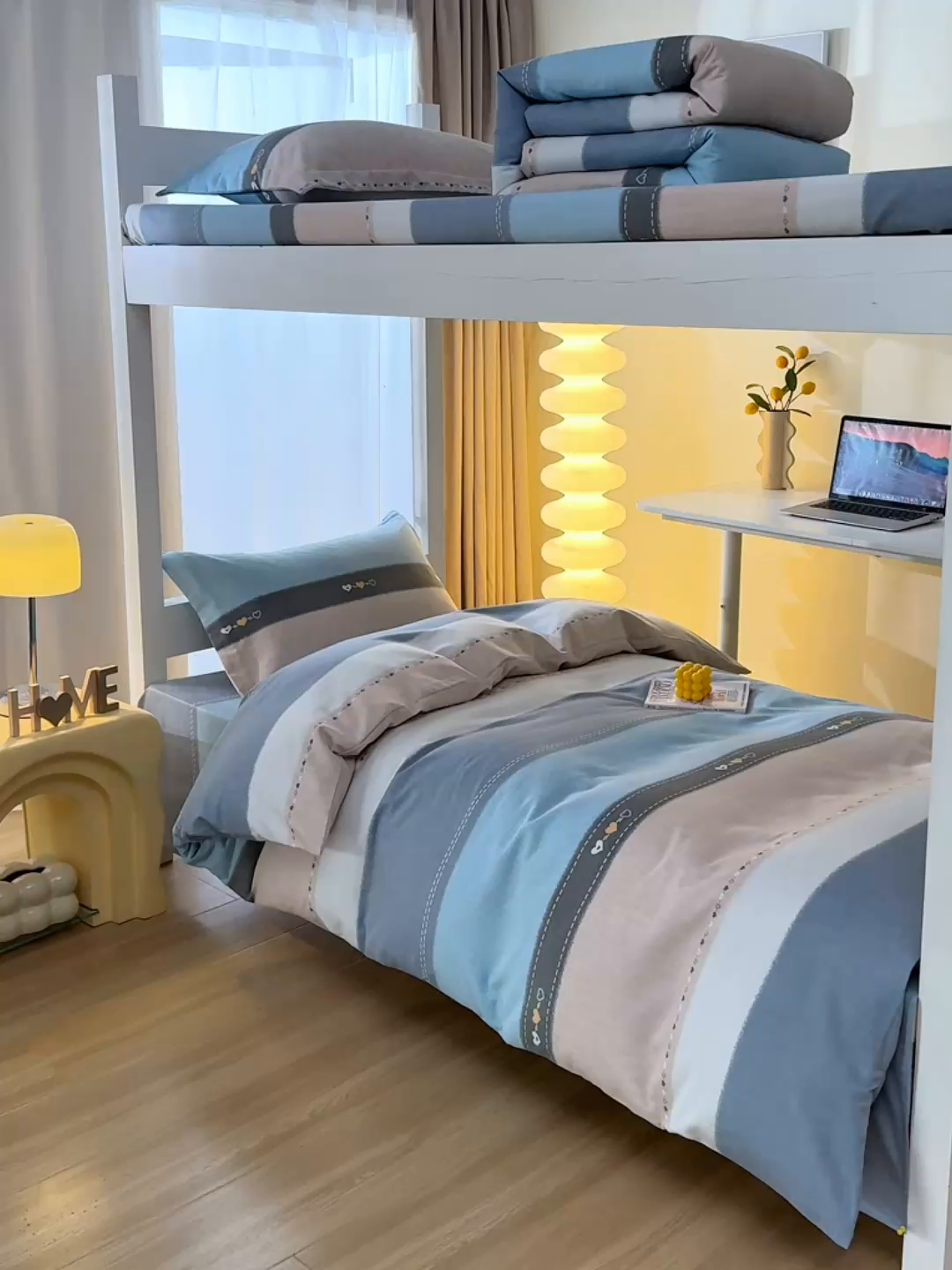 91家纺网 家纺一手货源 找家纺 优尚 2025全棉纯棉磨毛喷气印花学生三件套 罗马格调