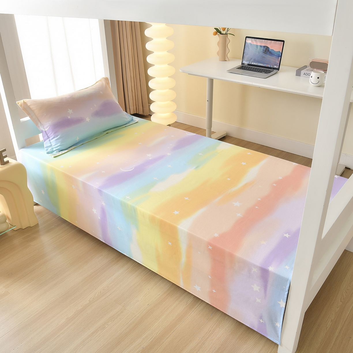 91家纺网 家纺一手货源 找家纺 优尚 2025全棉纯棉磨毛喷气印花学生三件套 缤纷彩虹