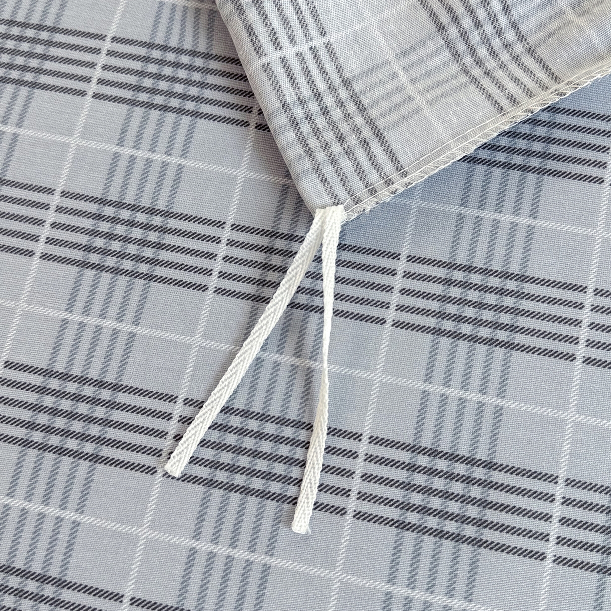 91家纺网 家纺一手货源 找家纺 优尚家纺 2025新款全棉磨毛纯棉喷气印花清新轻奢款四件套 雅韵灰格