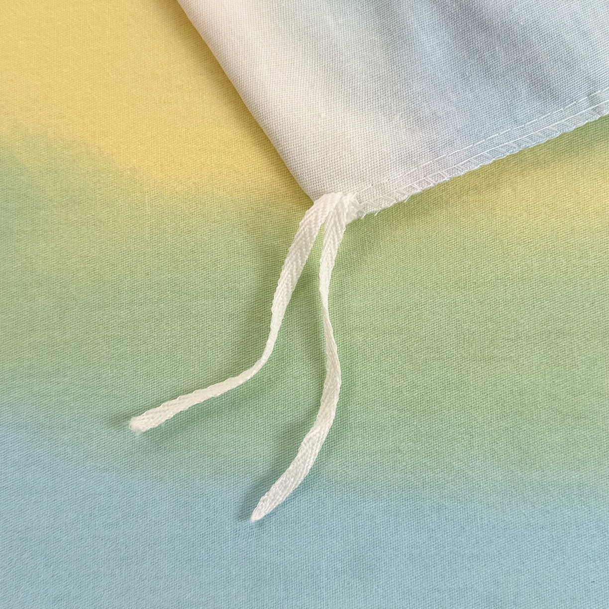 91家纺网 家纺一手货源 找家纺 优尚家纺 2025新款全棉磨毛纯棉喷气印花清新轻奢款四件套 缤纷彩虹