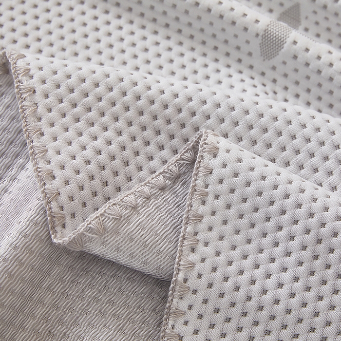 91家纺网 家纺一手货源 找家纺 凤杰  2025新款冰豆豆凉豆豆凉席床笠款盖盖毯夏被四件套 四叶草-高级灰