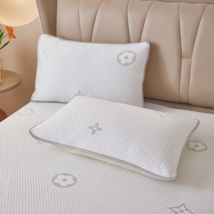 91家纺网 家纺一手货源 找家纺 凤杰  2025新款冰豆豆凉豆豆凉席床笠款盖盖毯夏被四件套 四叶草-高级灰