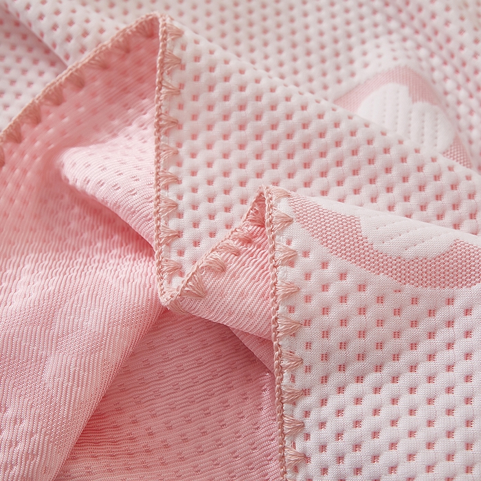 91家纺网 家纺一手货源 找家纺 凤杰  2025新款冰豆豆凉豆豆凉席床笠款盖盖毯夏被四件套 四叶草-樱花粉