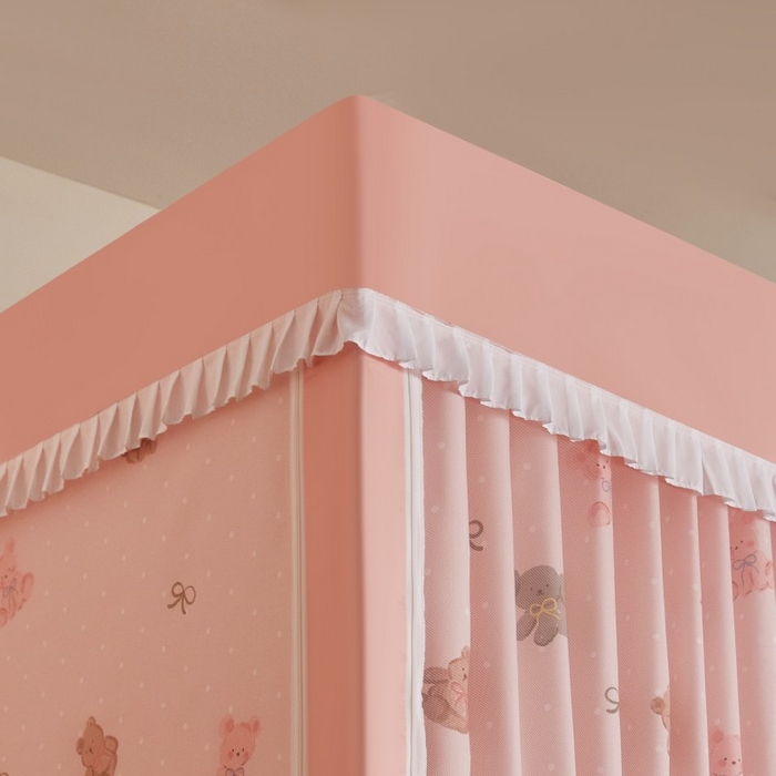 91家纺网 家纺一手货源 找家纺 薇梦蚊帐 2025新款遮光床帘刺绣款学生蚊帐-抱抱熊 幸运熊和狗-粉