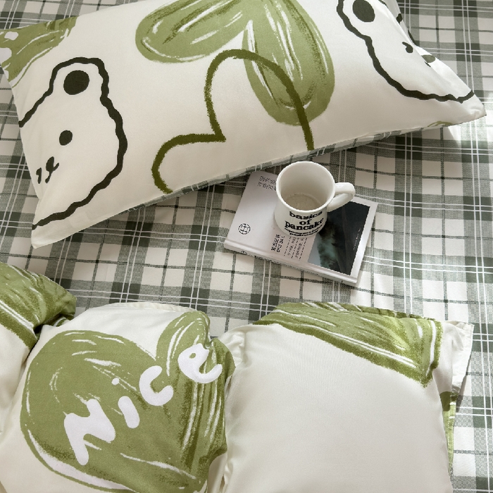 91家纺网 家纺一手货源 找家纺 可可家纺 2025新款印花卡通芦荟棉枕套亲肤信封式枕头套小清新 森系熊