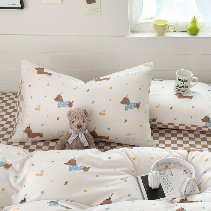 91家纺网 家纺一手货源 找家纺 可可家纺 2025新款印花卡通芦荟棉枕套亲肤信封式枕头套小清新 星星腊肠狗