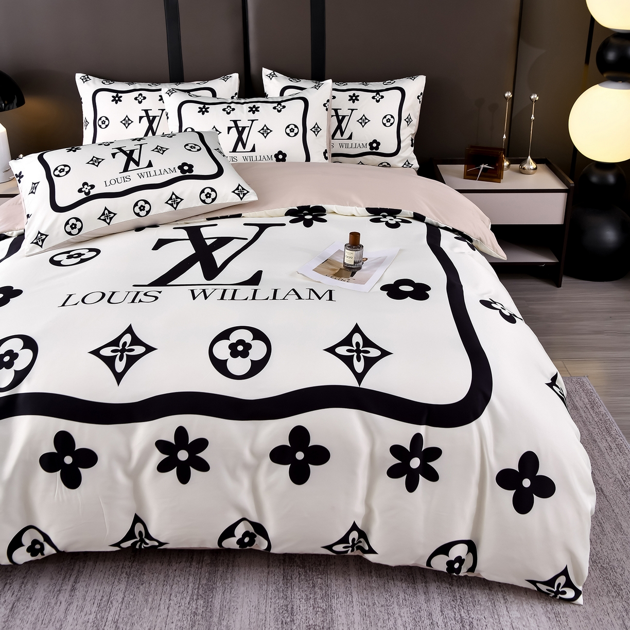 91家纺网 家纺一手货源 找家纺 娜娜 2025新款水洗真丝数码印花四件套 白V