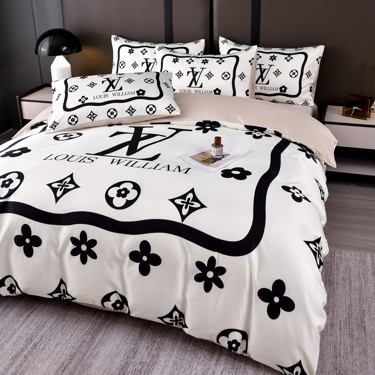 91家纺网 家纺一手货源 找家纺 娜娜 2025新款水洗真丝数码印花四件套 白V