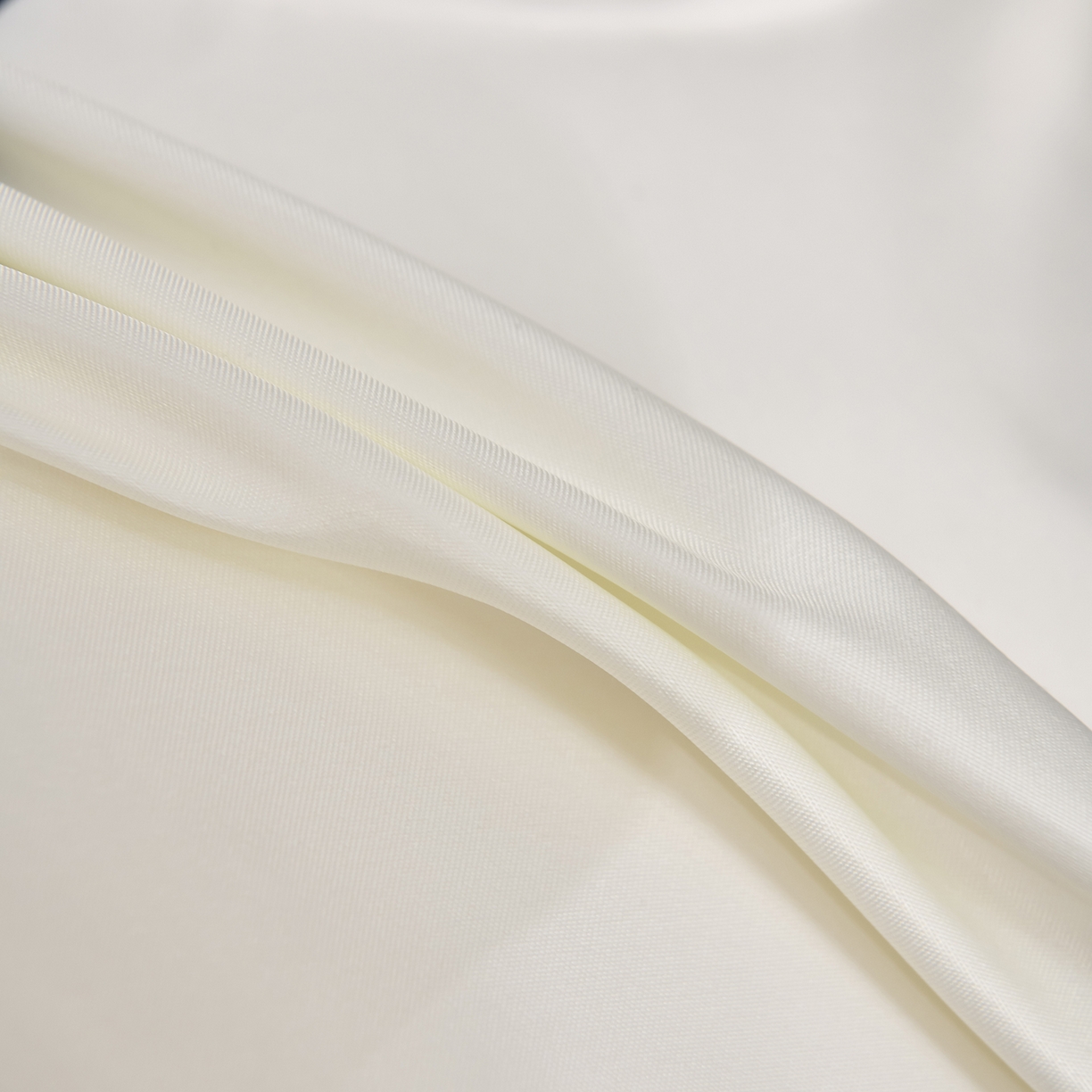 91家纺网 家纺一手货源 找家纺 娜娜 2025新款水洗真丝数码印花四件套 白V