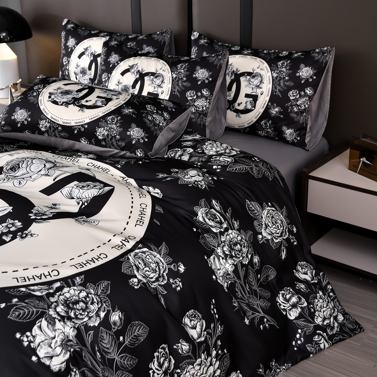 91家纺网 家纺一手货源 找家纺 娜娜 2025新款水洗真丝数码印花四件套 黑牡丹