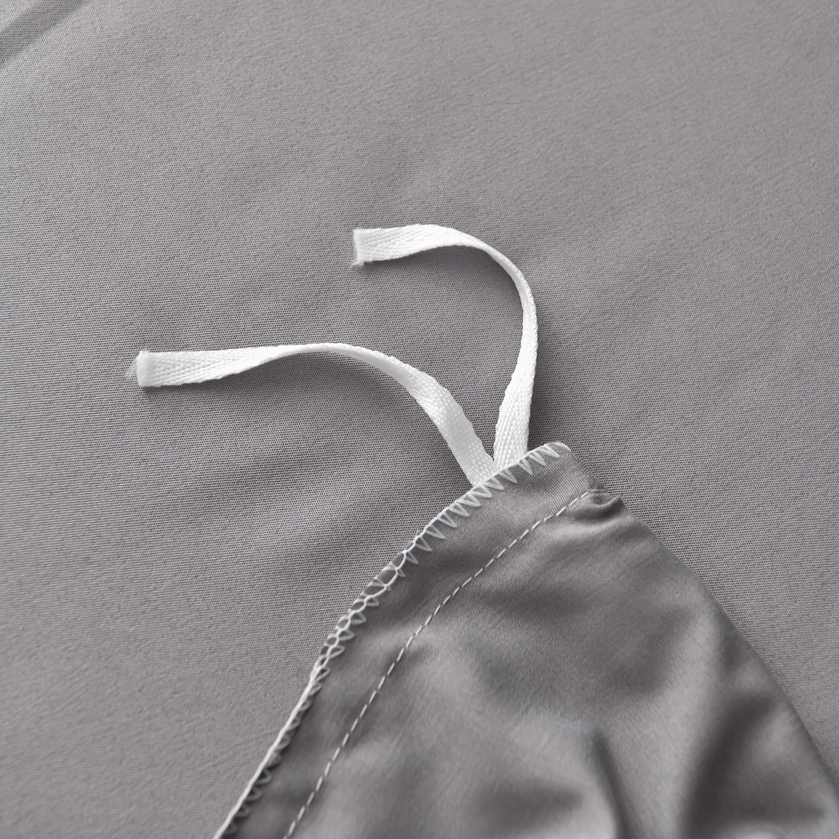 91家纺网 家纺一手货源 找家纺 娜娜 2025新款水洗真丝数码印花四件套 黑牡丹