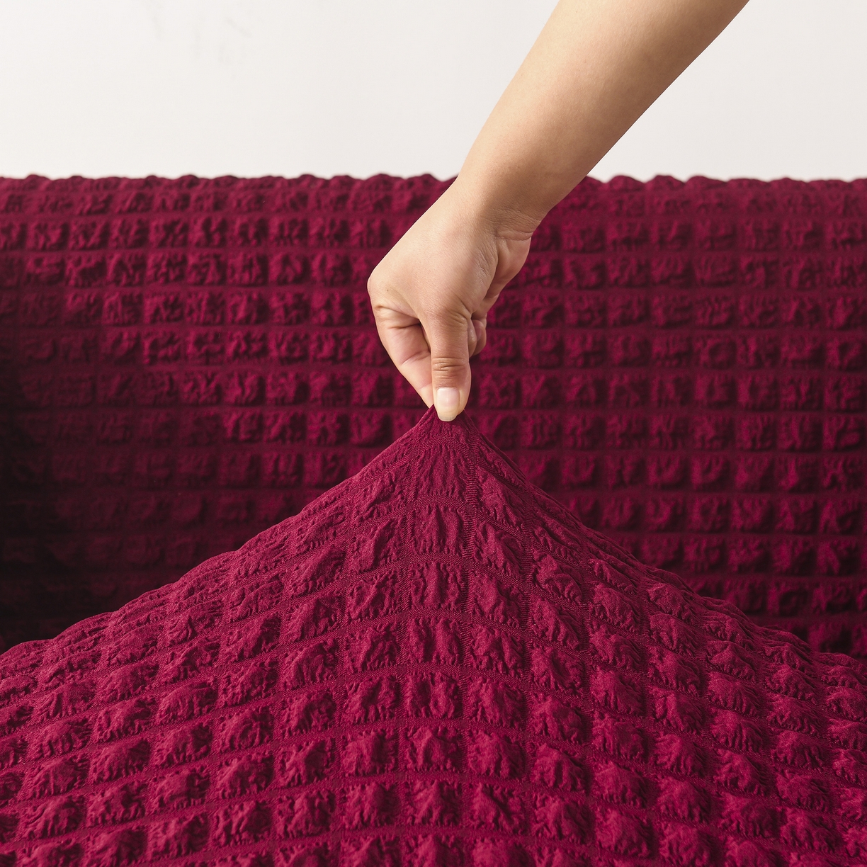 91家纺网 家纺一手货源 找家纺 布兰鸟【沙发套】 2025新款泡纱沙发套【英文常规款】 单色酒红