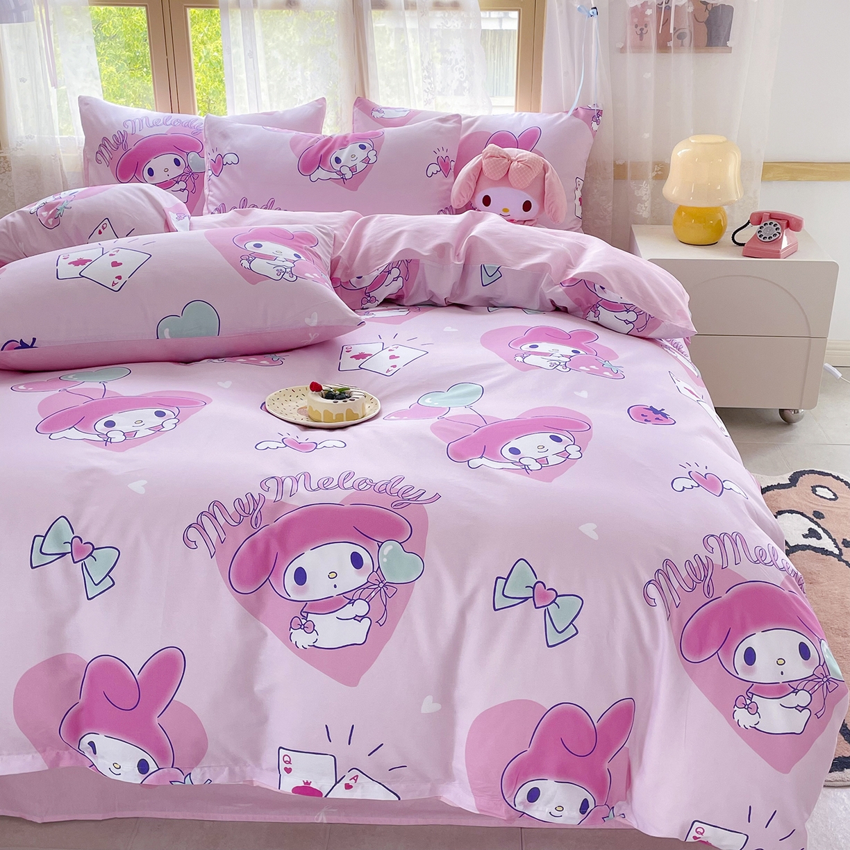 91家纺网 家纺一手货源 找家纺 浩诚 2025新款三丽鸥专版花型三件套四件套 甜莓