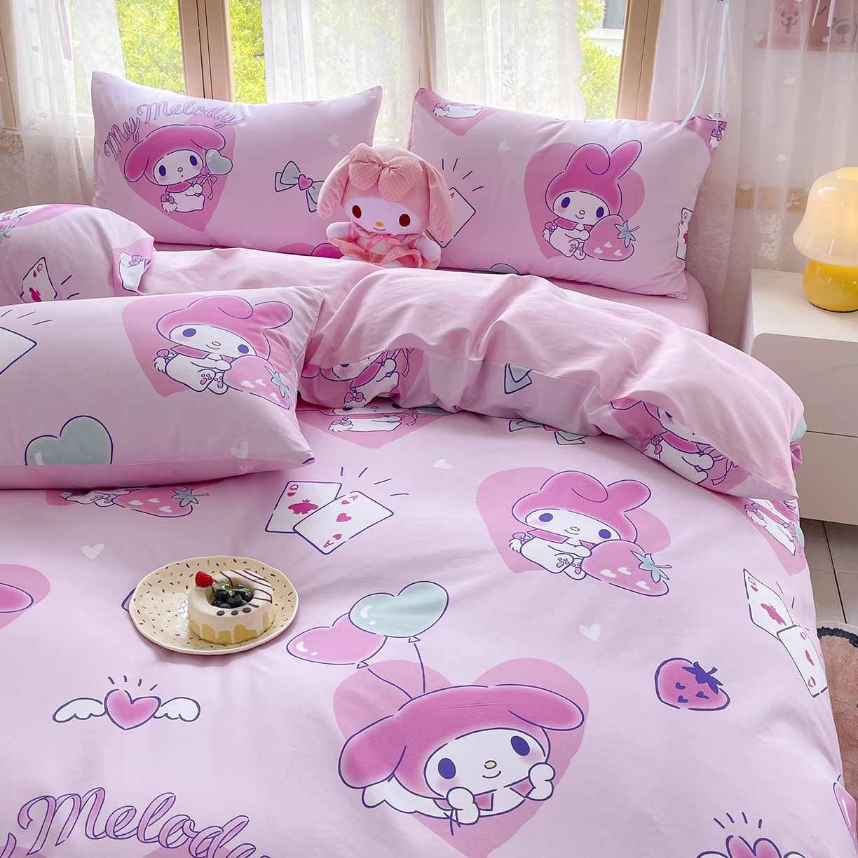 91家纺网 家纺一手货源 找家纺 浩诚 2025新款三丽鸥专版花型三件套四件套 甜莓