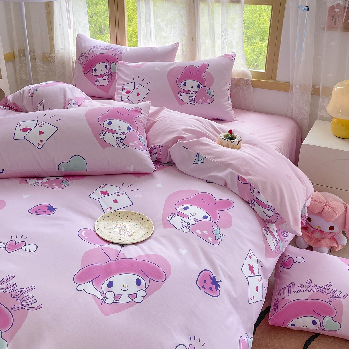 91家纺网 家纺一手货源 找家纺 浩诚 2025新款三丽鸥专版花型三件套四件套 甜莓