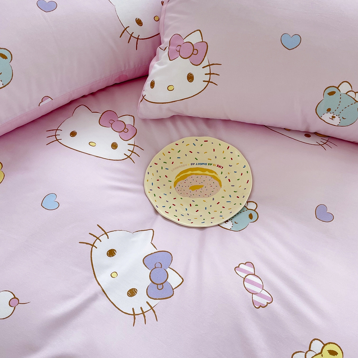 91家纺网 家纺一手货源 找家纺 浩诚 2025新款三丽鸥专版花型三件套四件套 甜梦