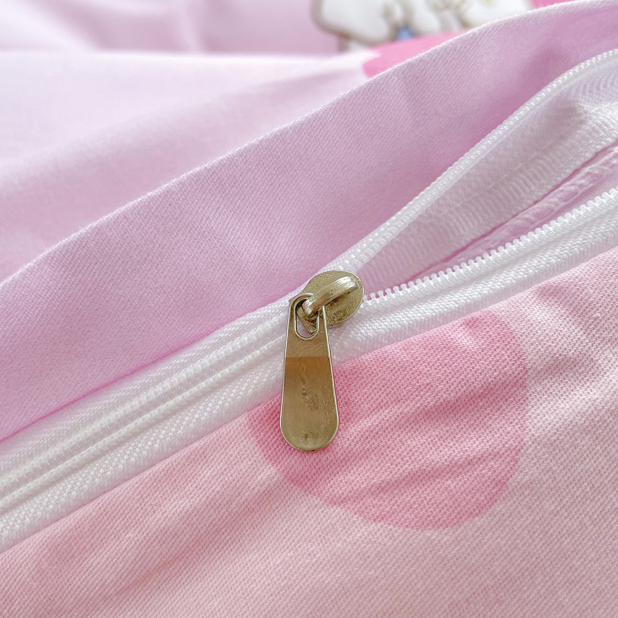 91家纺网 家纺一手货源 找家纺 浩诚 2025新款三丽鸥专版花型三件套四件套 云朵