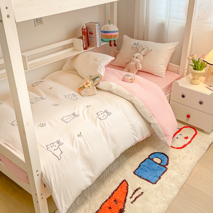 91家纺网 家纺一手货源 找家纺 多乐家纺 2025新款超柔A类母婴级加厚小竺棉学生宿舍三件套上下铺三件套四件套 兔兔-白粉