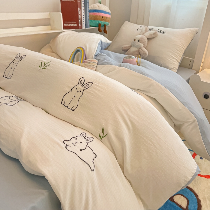 91家纺网 家纺一手货源 找家纺 多乐家纺 2025新款超柔A类母婴级加厚小竺棉学生宿舍三件套上下铺三件套四件套 兔兔-白蓝