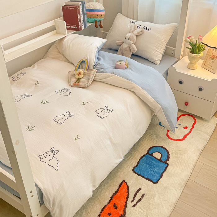 91家纺网 家纺一手货源 找家纺 多乐家纺 2025新款超柔A类母婴级加厚小竺棉学生宿舍三件套上下铺三件套四件套 兔兔-白蓝