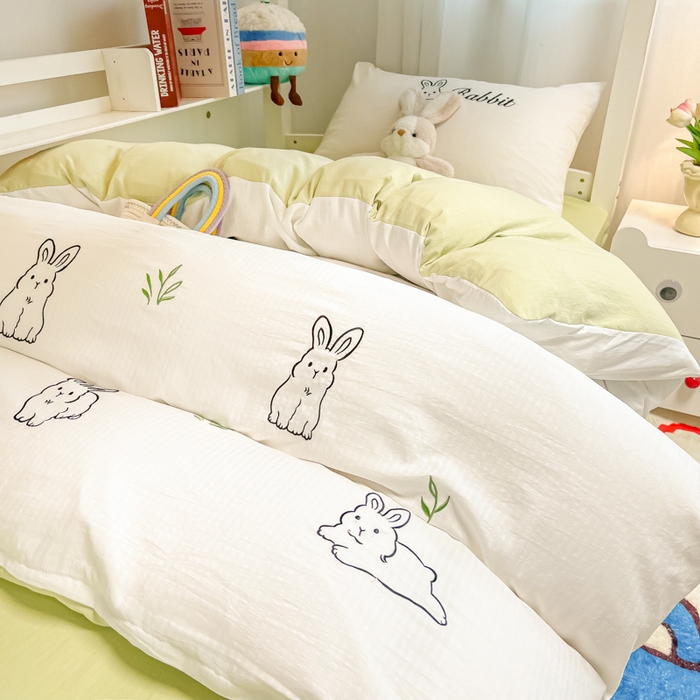 91家纺网 家纺一手货源 找家纺 多乐家纺 2025新款超柔A类母婴级加厚小竺棉学生宿舍三件套上下铺三件套四件套 兔兔-白绿