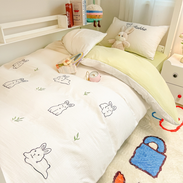 91家纺网 家纺一手货源 找家纺 多乐家纺 2025新款超柔A类母婴级加厚小竺棉学生宿舍三件套上下铺三件套四件套 兔兔-白绿