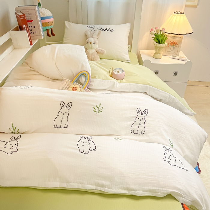 91家纺网 家纺一手货源 找家纺 多乐家纺 2025新款超柔A类母婴级加厚小竺棉学生宿舍三件套上下铺三件套四件套 兔兔-白绿