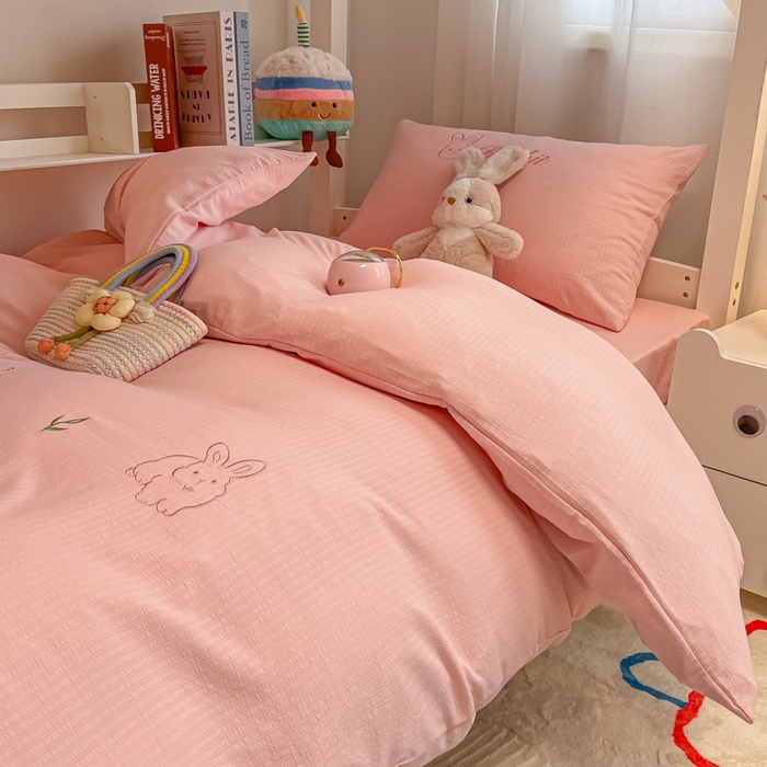 91家纺网 家纺一手货源 找家纺 多乐家纺 2025新款超柔A类母婴级加厚小竺棉学生宿舍三件套上下铺三件套四件套 兔兔-粉粉