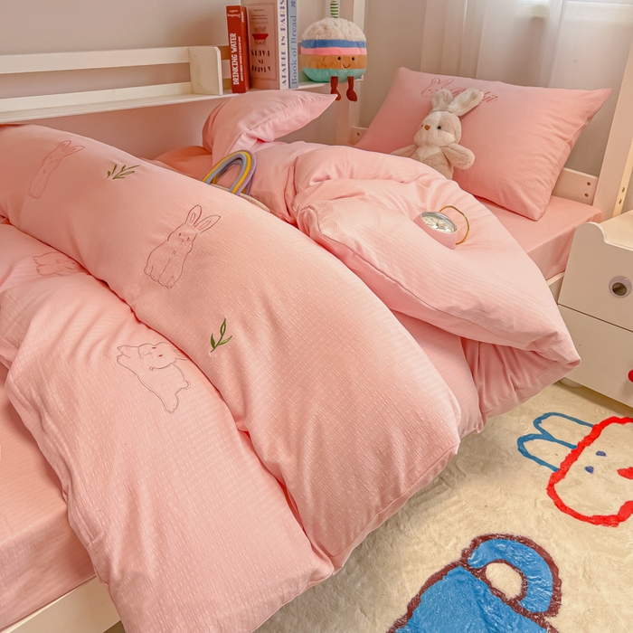 91家纺网 家纺一手货源 找家纺 多乐家纺 2025新款超柔A类母婴级加厚小竺棉学生宿舍三件套上下铺三件套四件套 兔兔-粉粉