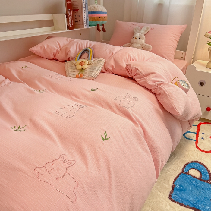 91家纺网 家纺一手货源 找家纺 多乐家纺 2025新款超柔A类母婴级加厚小竺棉学生宿舍三件套上下铺三件套四件套 兔兔-粉粉