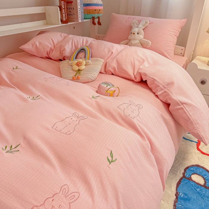 91家纺网 家纺一手货源 找家纺 多乐家纺 2025新款超柔A类母婴级加厚小竺棉学生宿舍三件套上下铺三件套四件套 兔兔-粉粉